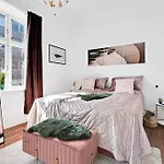 The Modern Breakaway In